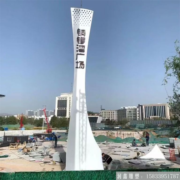 精神堡壘雕塑圖片，價(jià)格，廣場(chǎng)精神堡壘雕塑